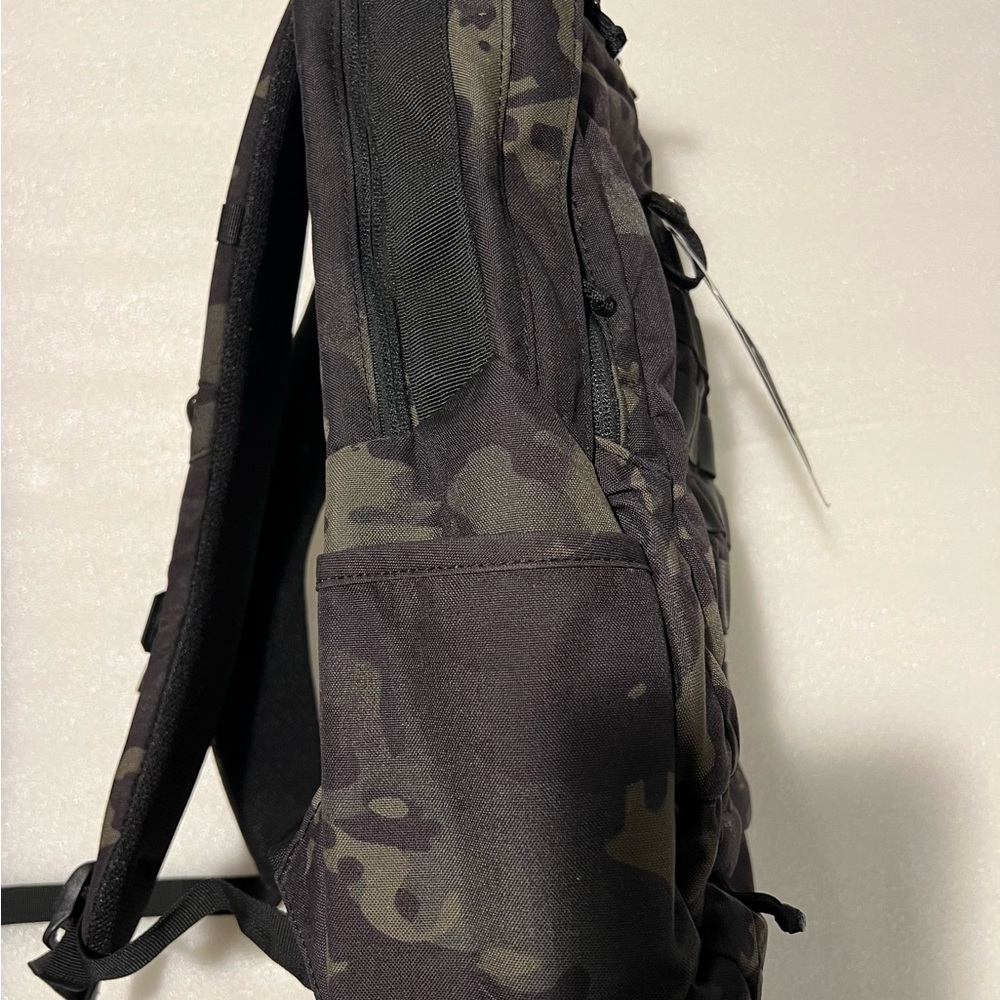 CamelBak Quantico 23 L Backpack - Multicam NEW - Picture 4 of 4